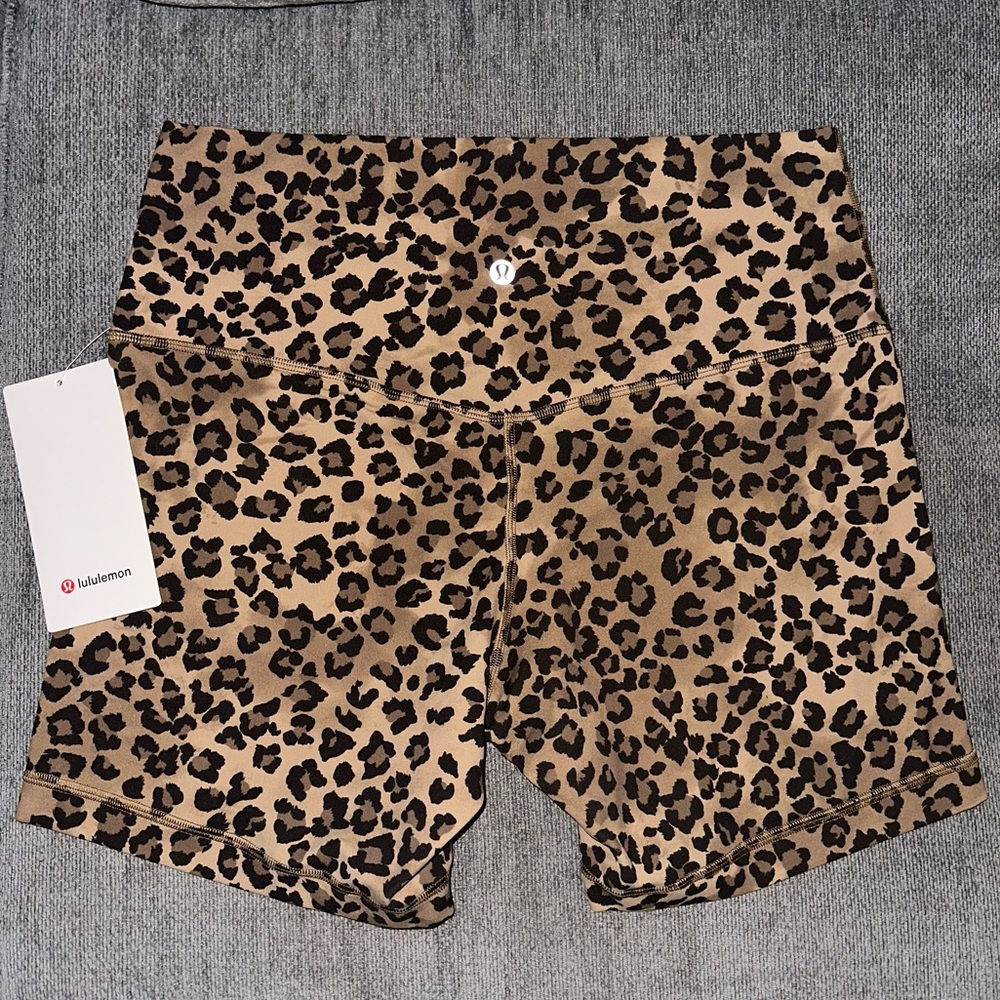 Lululemon Align No Line™ High-Rise Short 6" True Leopard Multi Size 12 NWT - Picture 2 of 4